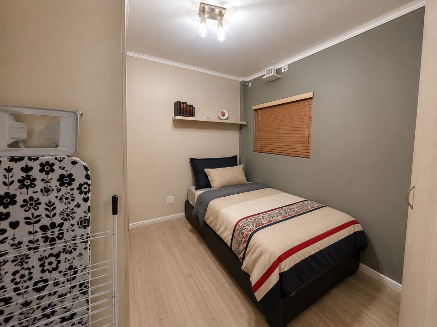 To Let 2 Bedroom Property for Rent in Royal Ascot Western Cape